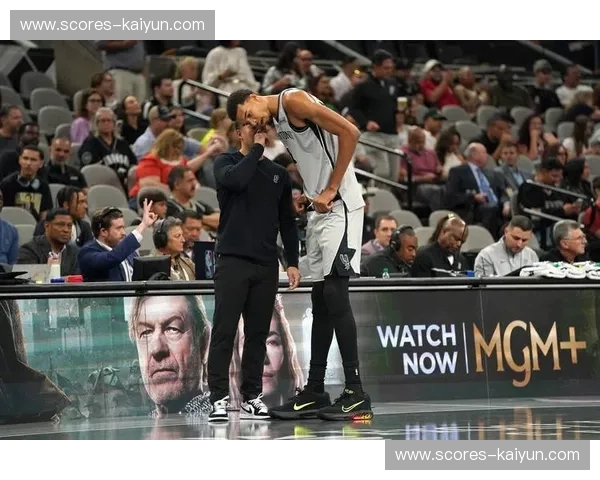 绿军铁血撞上银黑军魂：马刺vs凯尔特人录像里的篮球哲学与时代博弈